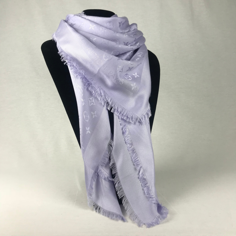 Louis Vuitton Monogram Shawl Lilac - La Garderobe | Second hand